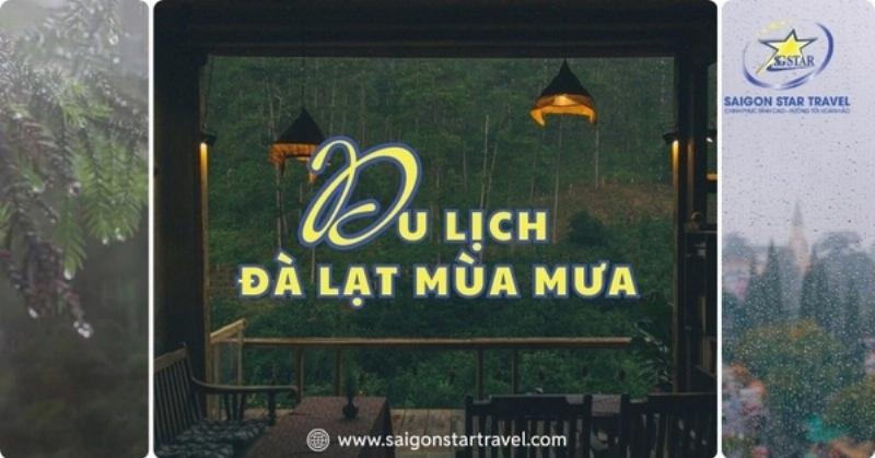 Du khách đang xem bản đồ du lịch Đà Lạt dưới một mái hiên khi trời chuẩn bị mưa